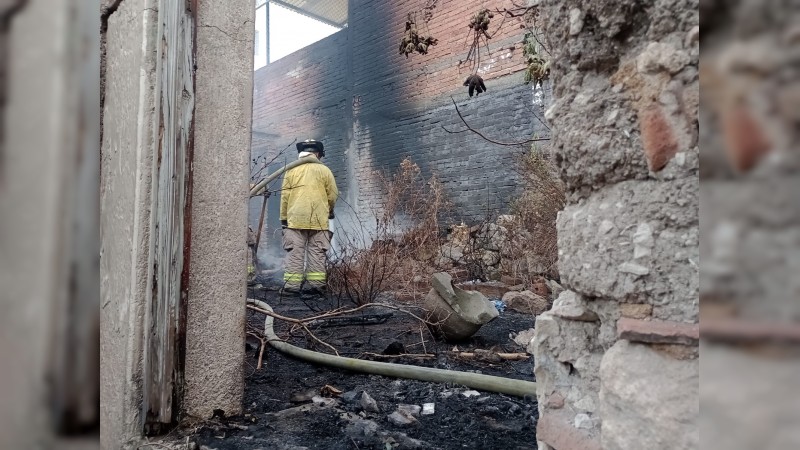 Indigente prende fuego en casa abandonada, en Centro de Morelia 
