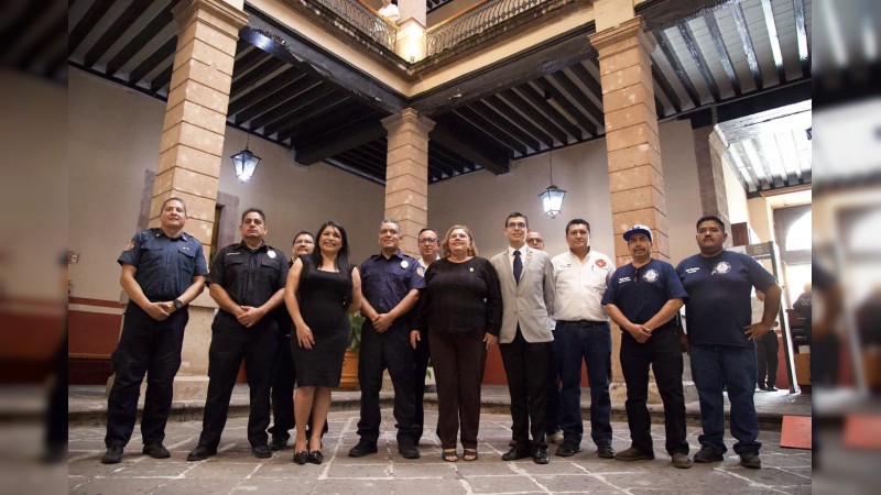 Aplaude Julieta García apoyo histórico a bomberos del estado