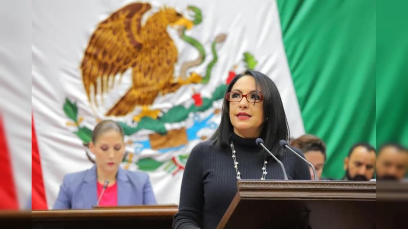 Celebra Guadalupe Díaz aprobación de reforma para combate del bullying en Michoacán