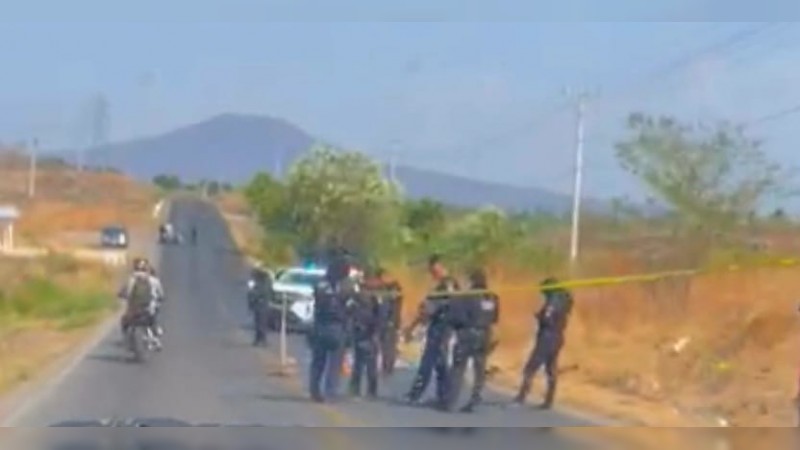 Motociclista muere al derrapar en la carretera Apatzingán–Tepalcatepec