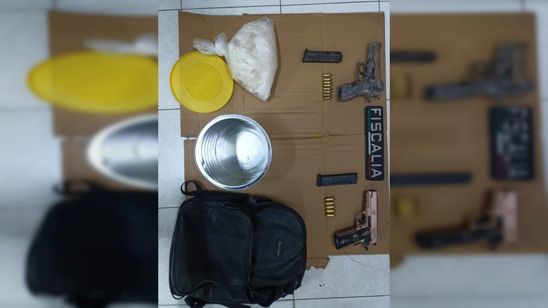 En Maravatío, detienen a 2 en posesión de armas de fuego y narcóticos