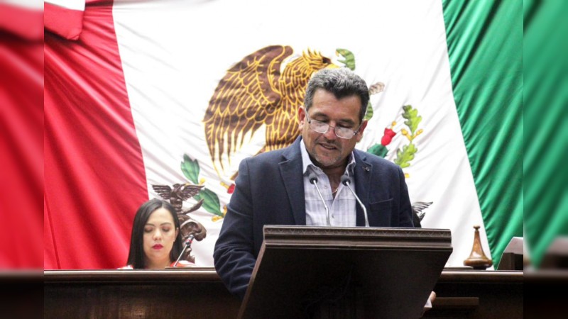 Reyes Cosari propone anular requisito de ser mexicano por nacimiento para ocupar cargos públicos