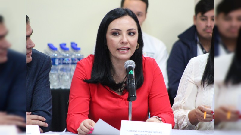 Propone Adriana Hernández que se castigue la pederastia