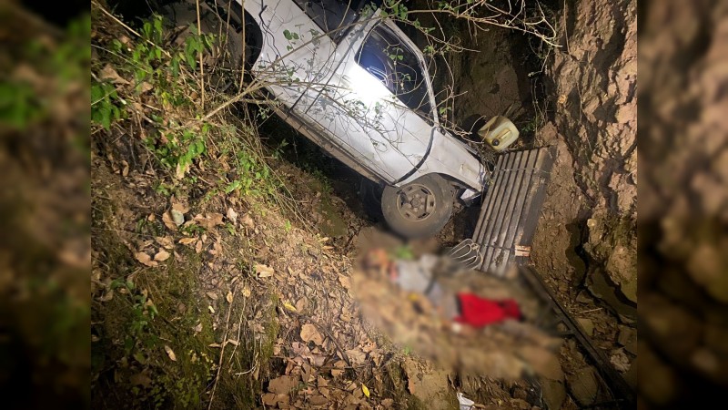 Un muerto y un herido, tras choque de camioneta, en Hidalgo 