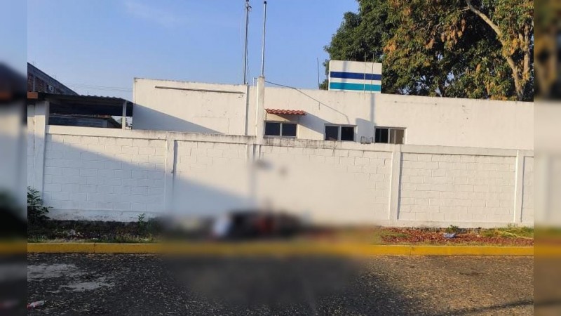 Muere motociclista tras derrapar, en el muelle general de Pátzcuaro 
