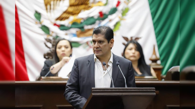 Propone Ernesto Núñez eliminar vigencia en actas como requisito en trámites