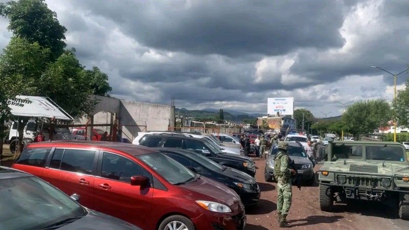 Uruapan: comando  atraca lote de auto y lesiona al propietario 