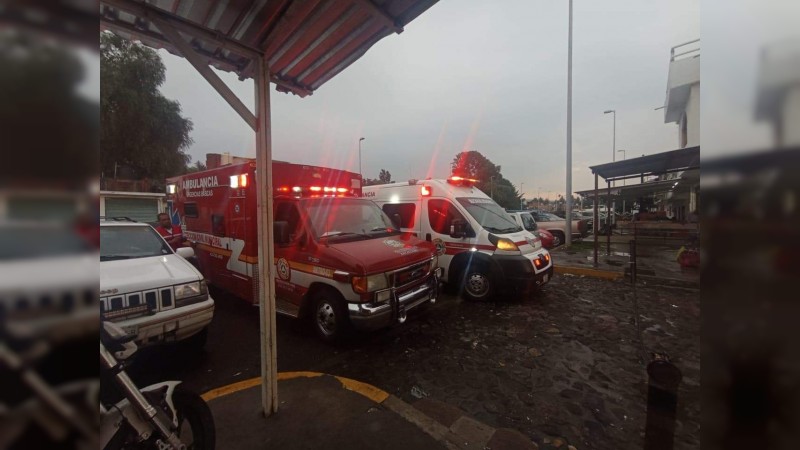 A salvo pasajeros de la lancha que perdió el curso debido  tormenta en Pátzcuaro