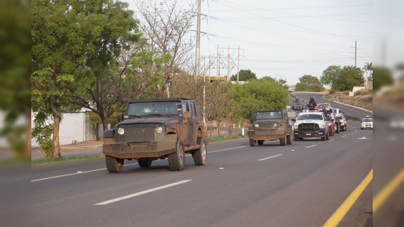  Aseguran ocho vehículos robados, dos con blindaje artesanal, en Tierra Caliente