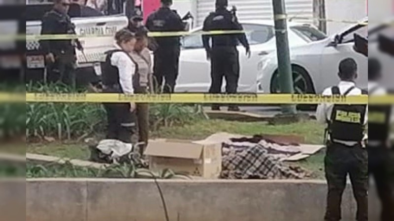 Encuentran a hombre muerto sobre el boulevard García de León, en Morelia