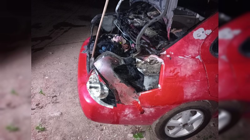 Ataque con drones, en Apatzingán deja un auto dañado 