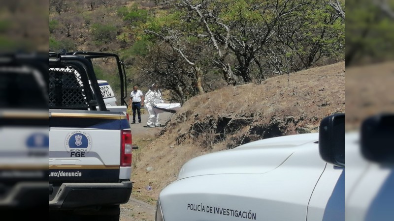 Tiran 2 cadáveres, en la carretera Morelia-Charo 