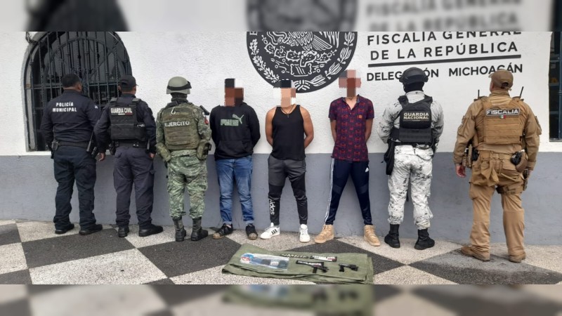 Liberan a 3 presuntos crimínales detenidos, en Zitácuaro 