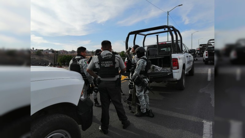 Tras balacera, militares abaten a presunto delincuente, en Zamora 