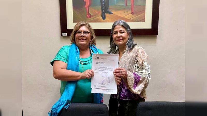 Entrega Mayela Salas, informe de Actividades Legislativas 