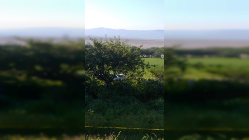 Volcadura de auto deja 4 muertos, en la carretera Cuitzeo-Huandacareo