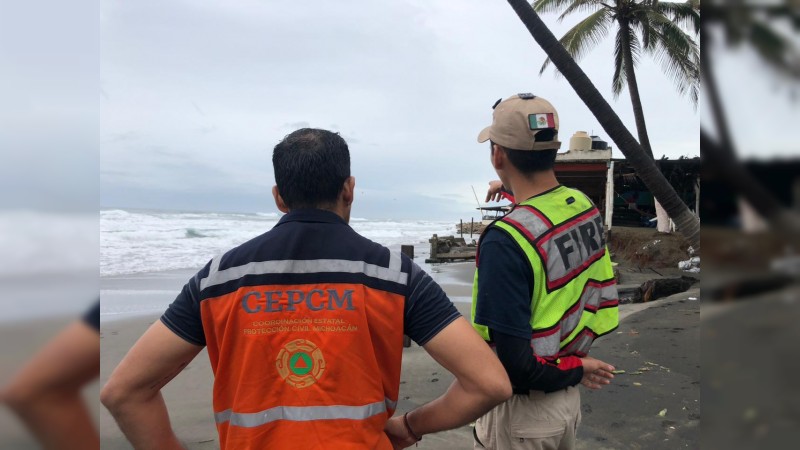 En alerta, por paso de huracán Lidia, en Michoacán  
