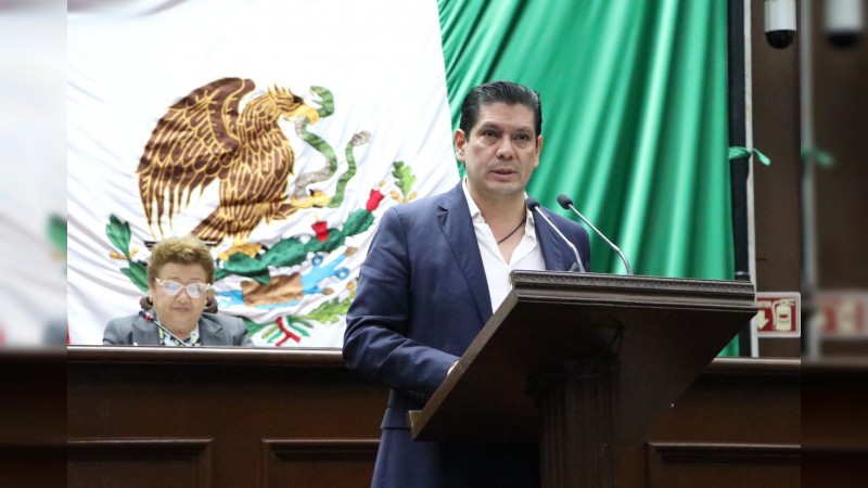 Plantea Ernesto Núñez castigos a servidores públicos que atenten contra animales