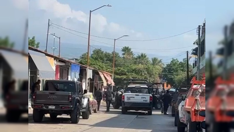 Atacan a tiros a un hombre dentro de tortería, en Apatzingán 