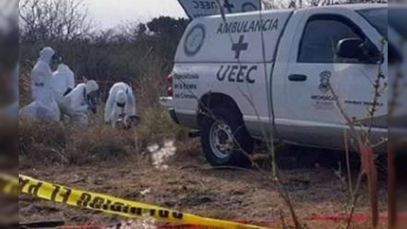 Abandonan un cuerpo con huellas de violencia en Apatzingán