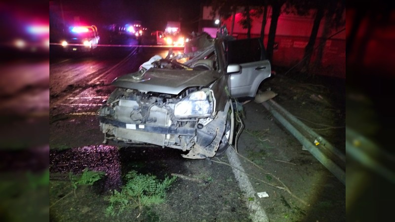 Deja 3 muertos y 3 lesionados choque en la carretera Jacona-Los Reyes