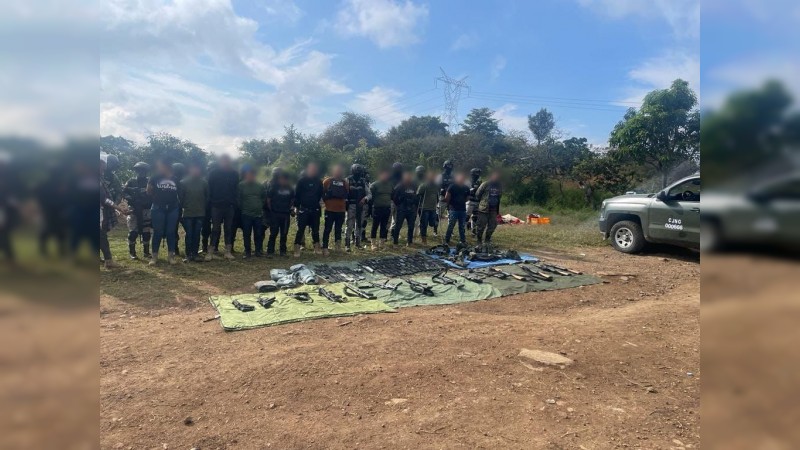 Ejército da golpe al narco: caen 13 presuntos miembros del CJNG, en Uruapan 
