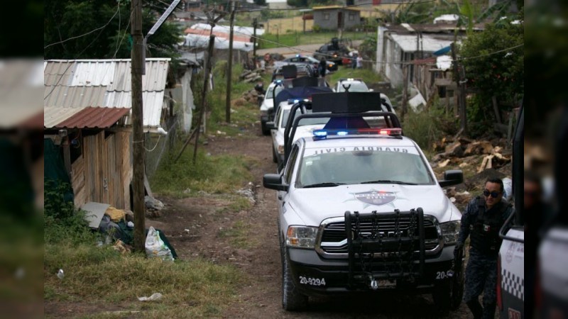Logra escapar de sus secuestradores y es auxiliado por policías, en Morelia