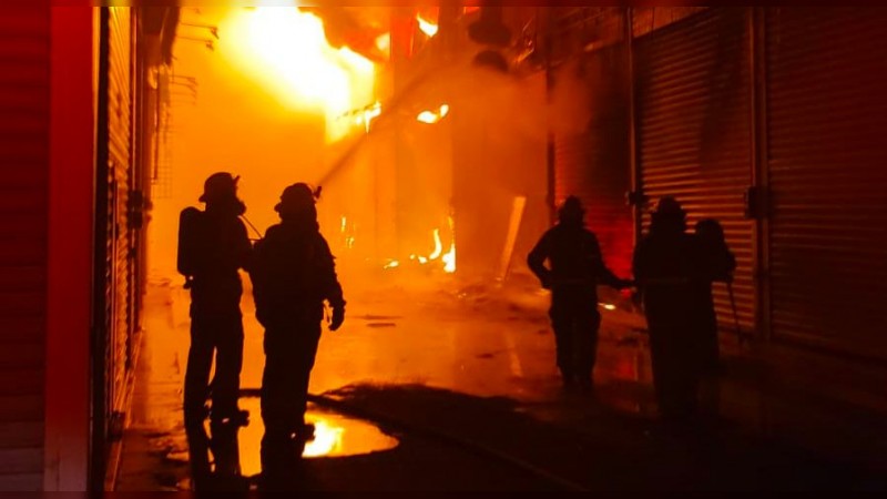 Más de 50 locales afectados por incendio en TextiCuitzeo