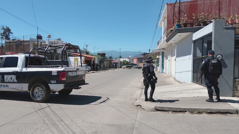 Comando rafaguea vivienda, en Uruapan 