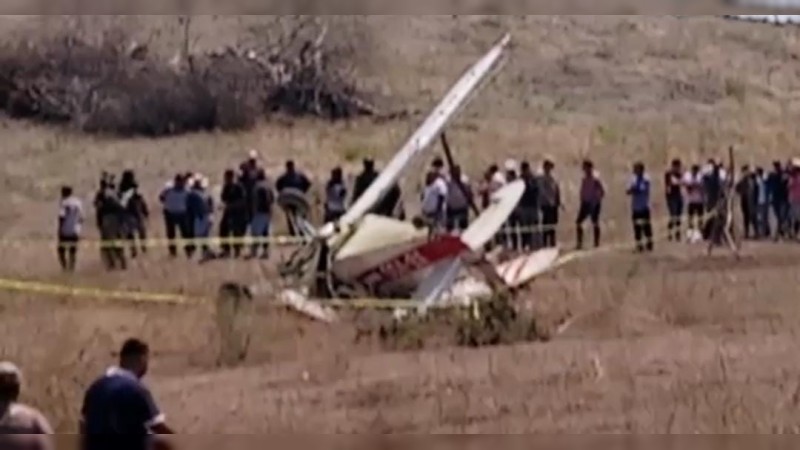 Cae avioneta en Tepalcatepec, piloto pierde la vida