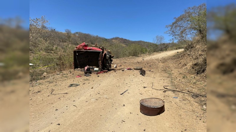 Tumbiscatío: estalla narcomina; mueren 3 jornaleros  