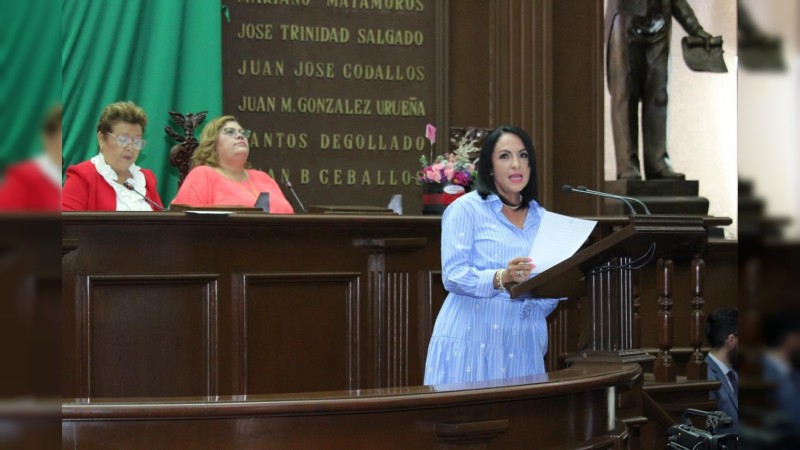 Pleno avala acuerdo de Lupita Díaz para mejorar ludoteca del Congreso