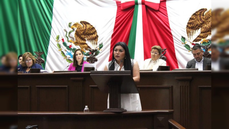 Propone Brenda Fraga tipificar como delito el reclutamiento de menores en Michoacán