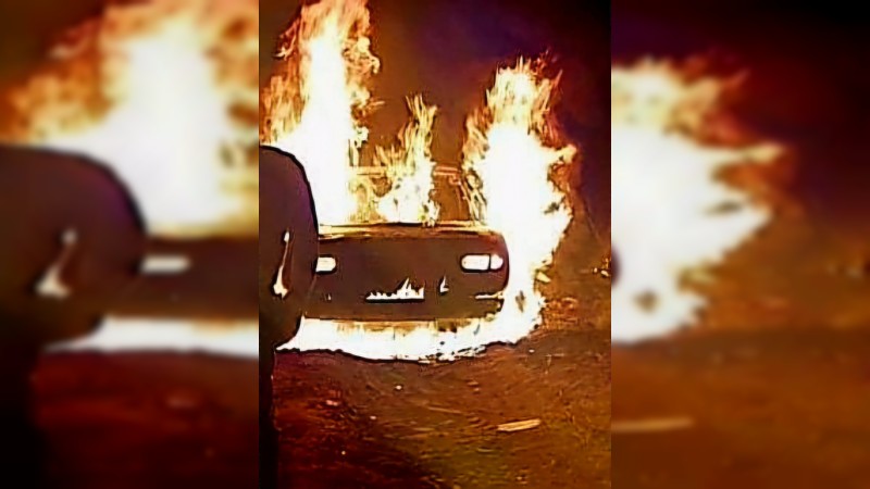 Morelia: incendian auto con cadáver de una persona, en el maletero 