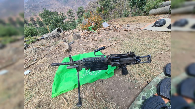 Hallan campamento del CJNG e incautan arsenal, en Uruapan  