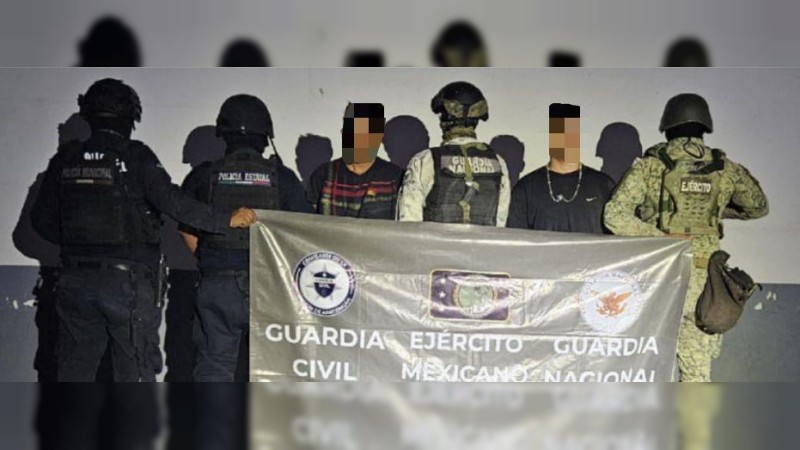 Detienen a 2 con explosivos y drones, en Apatzingán 
