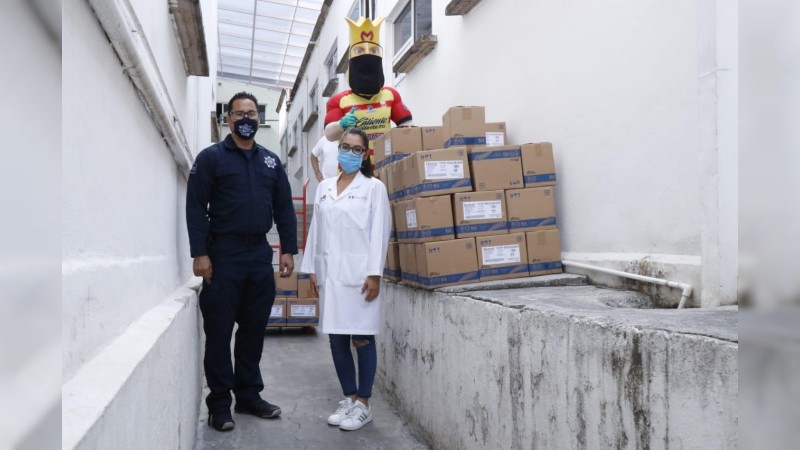 Distribuyen SSP y Club Monarcas Morelia más de 3 mil 500 litros de suero a hospitales