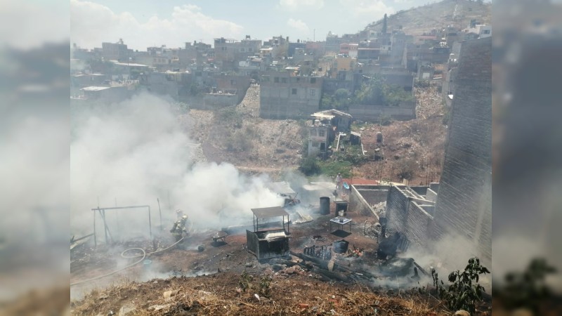 Arden viviendas en Lomas del Punhuato 