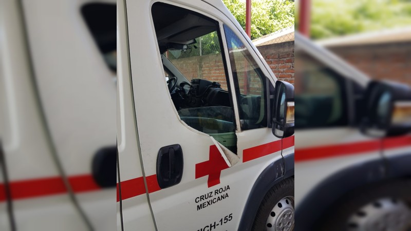 Atracan base y dañan ambulancias de Cruz Roja, en Los Reyes 