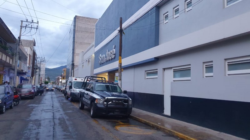 Comando balea a hombres afuera de deposito de cerveza, en Jacona; hay 1 muerto  