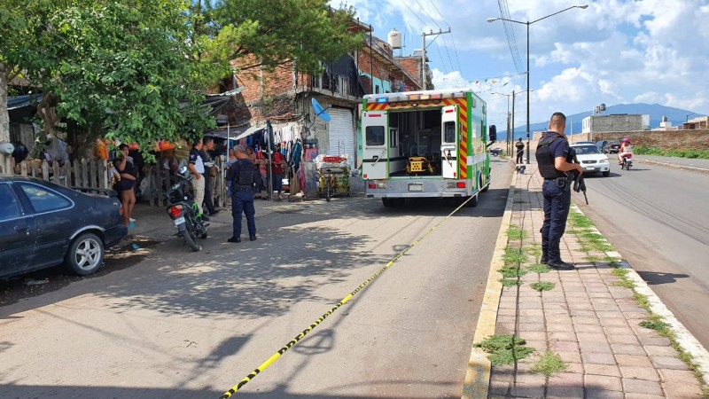 Grupo fuertemente armado ataca puestos de frituras; mata a una mujer y deja herida a una niña, en Zamora 