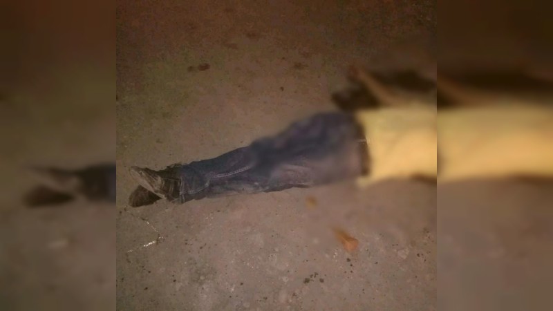 Tiran cadáver en calles de Apatzingán 