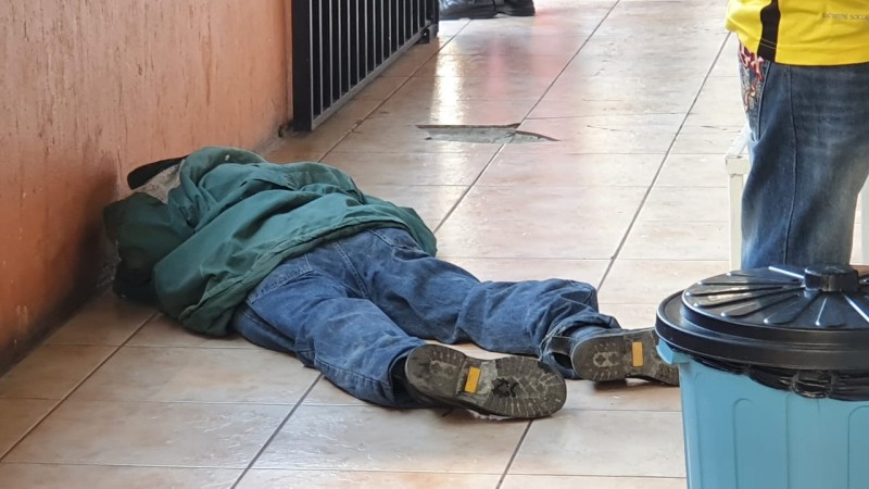 Muere hombre dentro del mercado de El Carmen, en Zamora 