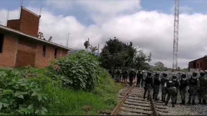Bloqueos carreteros e intento de toma de vías férreas, por parte de la CNTE 
