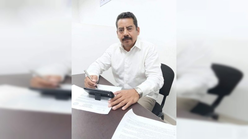 Ángel Custodio propone dar certeza jurídica a trabajadores del estado