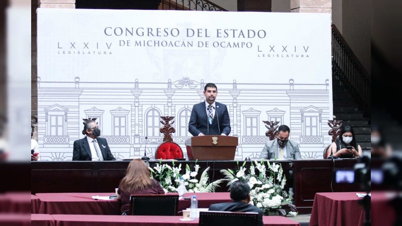 Por un compromiso democrático que anteponga pluralidad y acuerdos, se pronuncia Octavio Ocampo