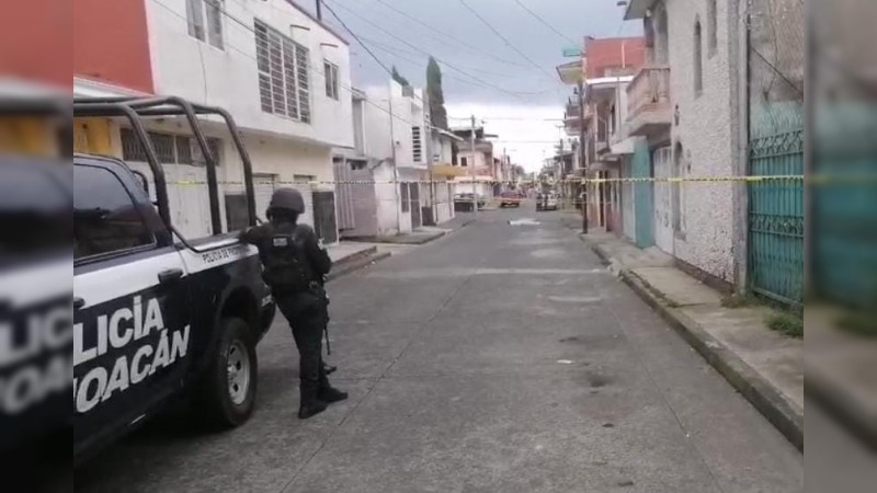 Solitario sujeto asesina a hombre al salir de una tienda, en Uruapan 