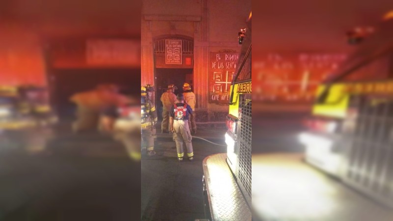 Se incendia bar, en el Centro de Morelia 