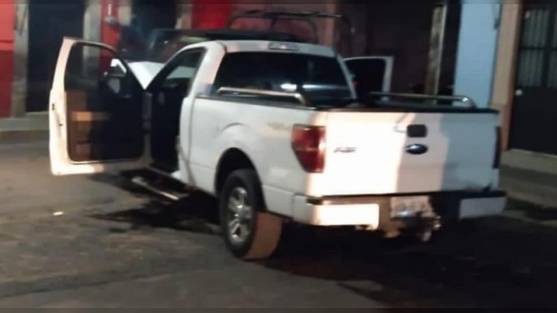 Huandacareo: cuatro sujetos intentaban robar un banco y se enfrentaron a policías