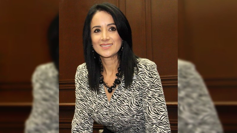 Lucila Martínez plantea otorgar seguridad jurídica a los estudiantes y regular universidades